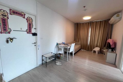Condo à Bang Sue, Bangkok, Thaïlande, 2 chambres  № 160325