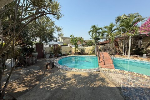 Villa in Pattaya, Thailand 5 bedrooms № 160329 - photo 8