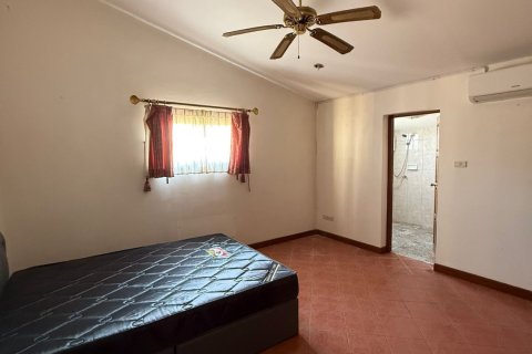 Villa in Pattaya, Thailand 5 bedrooms № 160329 - photo 11