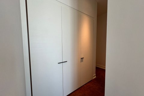 Condo à Bang Rak, Bangkok, Thaïlande, 2 chambres  № 160328 - photo 30