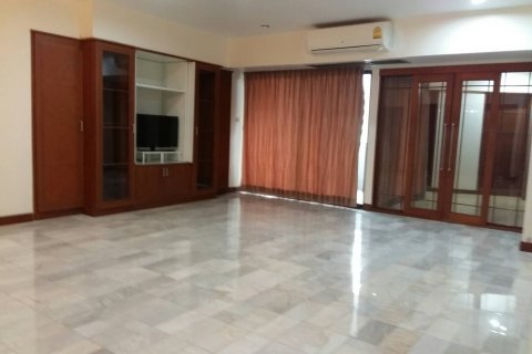 Кондоминиум с 2 спальнями в Бангкоке, Таиланд № 143819 - фото 3