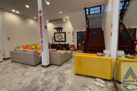 Haus in Watthana, Bangkok, Thailand 4 Schlafzimmer № 215436 - Foto 2