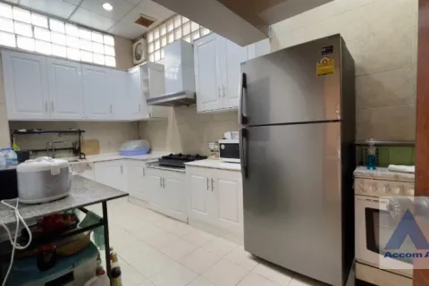 Haus in Watthana, Bangkok, Thailand 4 Schlafzimmer № 215436 - Foto 3