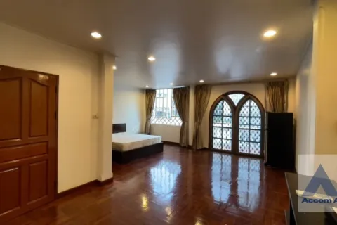 Haus in Watthana, Bangkok, Thailand 4 Schlafzimmer № 215436 - Foto 5