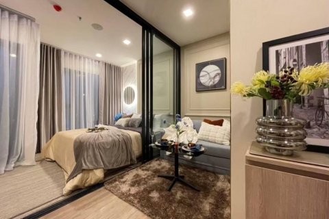 Condo in Phra Khanong, Bangkok, Thailand, 1 bedroom  № 120435 - photo 1