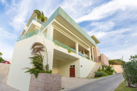 Villa on Ko Samui, Thailand 5 bedrooms № 120433 - photo 1