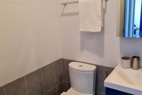 Condo à Watthana, Bangkok, Thaïlande, 2 chambres  № 164425 - photo 9