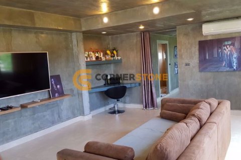 Studio on Jomtien Beach, Pattaya, Thailand № 26413