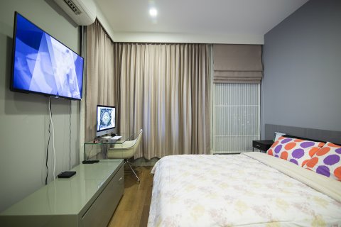 Кондоминиум с 2 спальнями в Пхая Тая, Бангкок, Таиланд № 144165 - фото 2