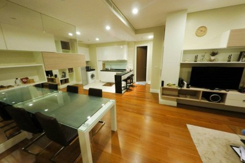 Condo in Bangkok, Thailand, 2 bedrooms  № 144194 - photo 1