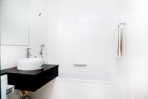 Кондоминиум с 2 спальнями в Бангкоке, Таиланд № 144168 - фото 14