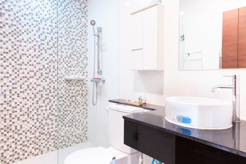 Кондоминиум с 2 спальнями в Бангкоке, Таиланд № 144168 - фото 13