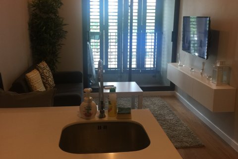 Condo in Bangkok, Thailand, 1 bedroom  № 144166 - photo 3