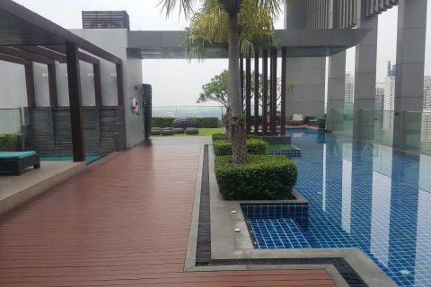 Condo in Bangkok, Thailand, 2 bedrooms  № 144164 - photo 8