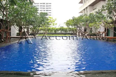 Condo à Watthana, Bangkok, Thaïlande, 2 chambres  № 218456