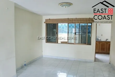 Casa de 3 dormitorios en Jomtien Beach, Pattaya, Tailandia № 213833 - foto 10