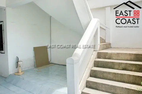 Casa de 3 dormitorios en Jomtien Beach, Pattaya, Tailandia № 213833 - foto 2