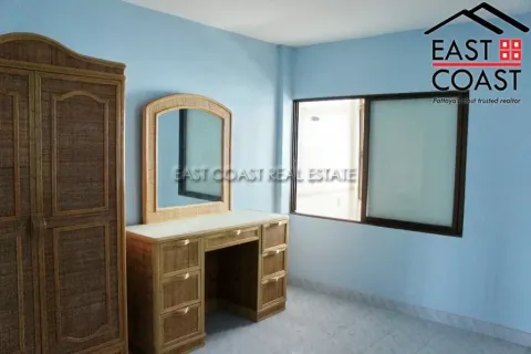 Casa de 3 dormitorios en Jomtien Beach, Pattaya, Tailandia № 213833 - foto 17