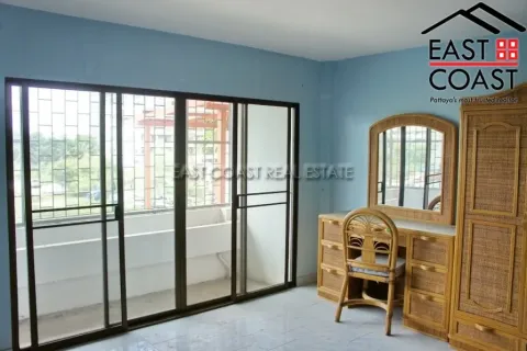 Casa de 3 dormitorios en Jomtien Beach, Pattaya, Tailandia № 213833 - foto 19