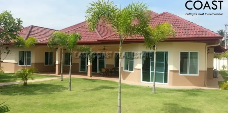 Casa de 4 dormitorios en Pattaya, Tailandia № 213830