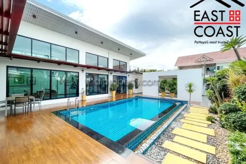 House in Pattaya, Thailand 3 bedrooms № 213834