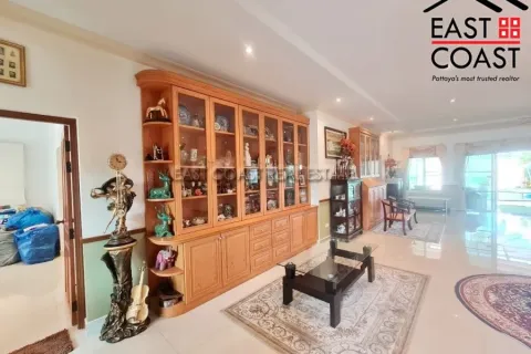 Casa de 4 dormitorios en Pattaya, Tailandia № 213831 - foto 6