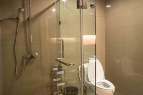 Condo in Bangkok, Thailand, 1 bedroom  № 143700 - photo 5