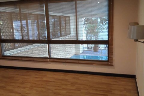 Condo in Bangkok, Thailand, 2 bedrooms  № 143502 - photo 11