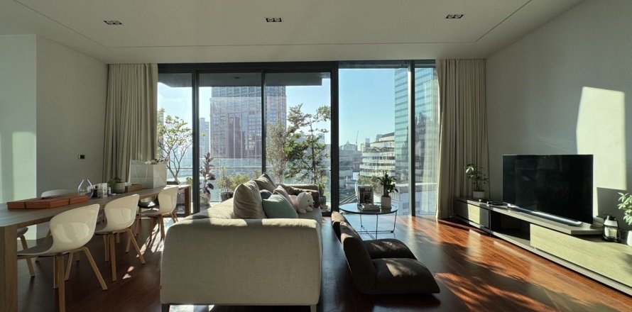 Пентхаус в Ваттхане, Бангкок, Таиланд с 2 спальнями  № 156384