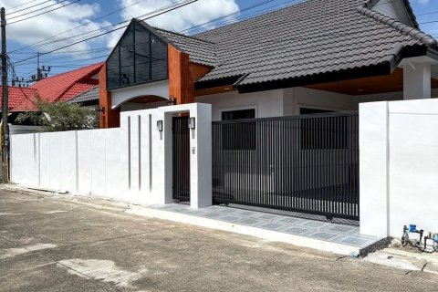 House in Phuket, Thailand 3 bedrooms № 156383 - photo 3