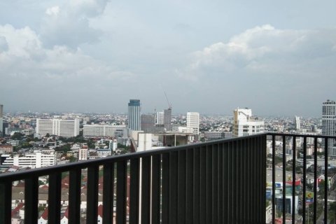 Кондоминиум с 2 спальнями в Чатучаке, Бангкок, Таиланд № 148307 - фото 6