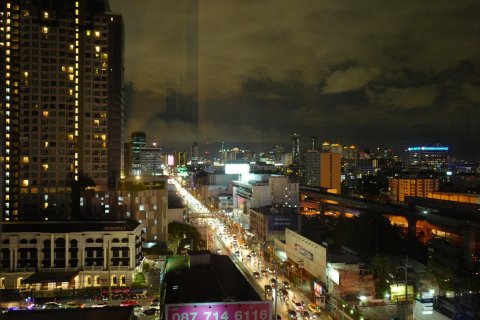 Condo à Huai Khwang, Bangkok, Thaïlande, 2 chambres  № 171259 - photo 2