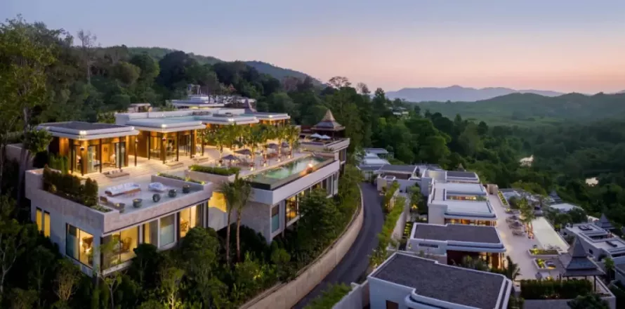 Villa in Phuket, Thailand 5 bedrooms № 119405
