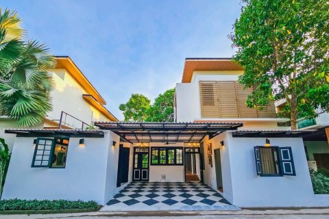 Villa in Hua Hin, Thailand 3 bedrooms № 163319 - photo 2