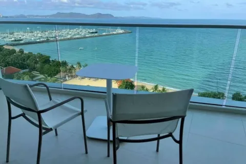 Condo in Pattaya, Thailand, 2 bedrooms  № 163321