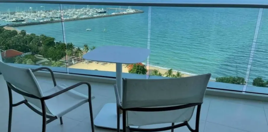 Condo in Pattaya, Thailand, 2 bedrooms  № 163321