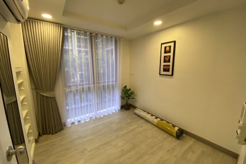 Condo à Khlong San, Bangkok, Thaïlande, 2 chambres  № 163317 - photo 9
