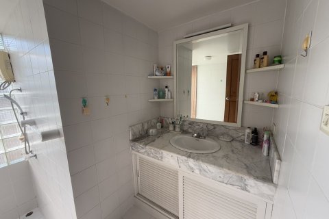 Вилла в Хуа Хине, Таиланд с 4 спальнями  № 163318 - фото 21