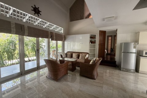 Villa in Hua Hin, Thailand 5 bedrooms № 163318 - photo 4