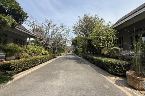 Villa in Hua Hin, Thailand 5 bedrooms № 163318 - photo 3