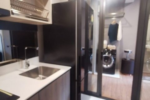 Condo in Watthana, Bangkok, Thailand, 2 bedrooms  № 163320 - photo 5