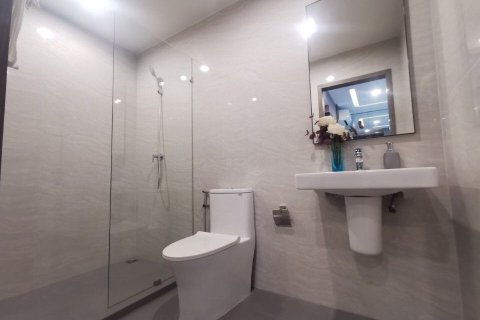 Condo in Watthana, Bangkok, Thailand, 2 bedrooms  № 163320 - photo 10