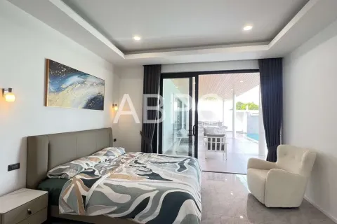 Casa de 3 dormitorios en Pattaya, Tailandia № 211669 - foto 11