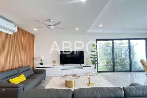 Casa de 3 dormitorios en Pattaya, Tailandia № 211669 - foto 5