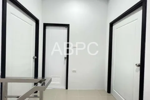 Casa de 2 dormitorios en Pattaya, Tailandia № 211668 - foto 3