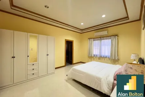 Casa de 4 dormitorios en Pattaya, Tailandia № 211143 - foto 19