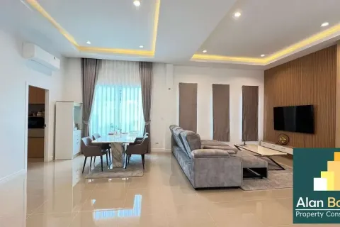 Casa de 3 dormitorios en Pattaya, Tailandia № 211145 - foto 3
