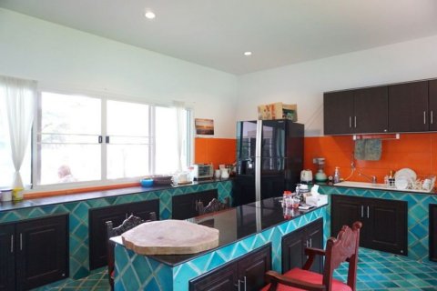 House in Chiang Mai, Thailand 5 bedrooms № 120135 - photo 13