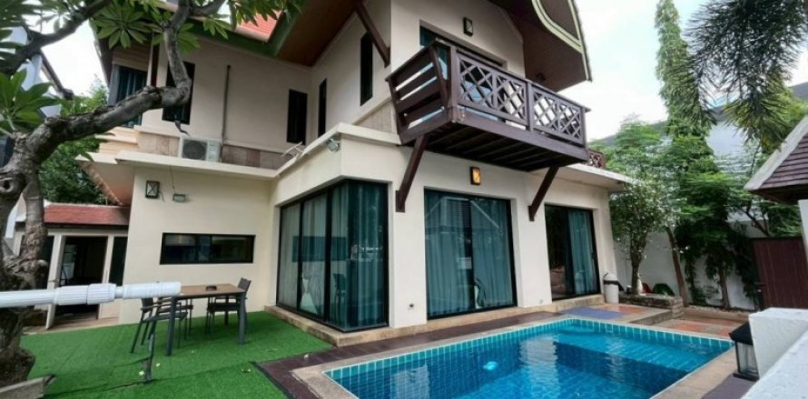 Дом в Паттайе, Таиланд с 3 спальнями № 144236