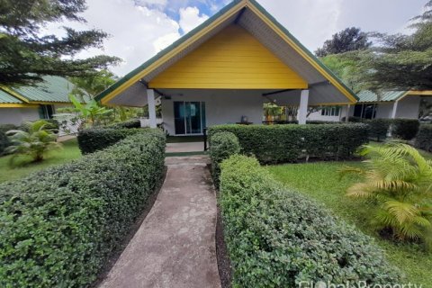 Коммерческая недвижимость в Чиангмае, Таиланд  № 144232 - фото 8